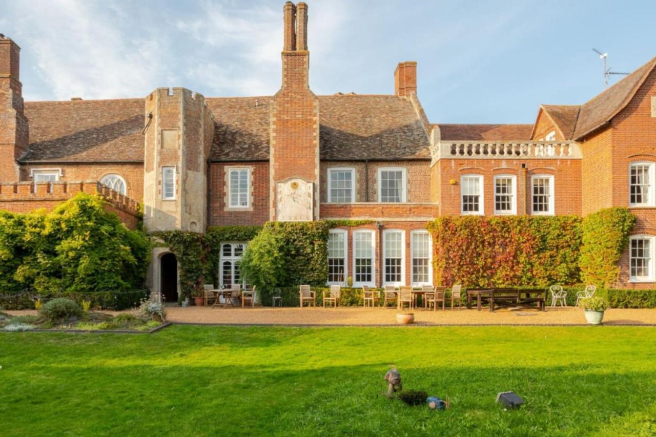 Hockwold Hall - Former Royal Residence Hockwold cum Wilton Екстериор снимка